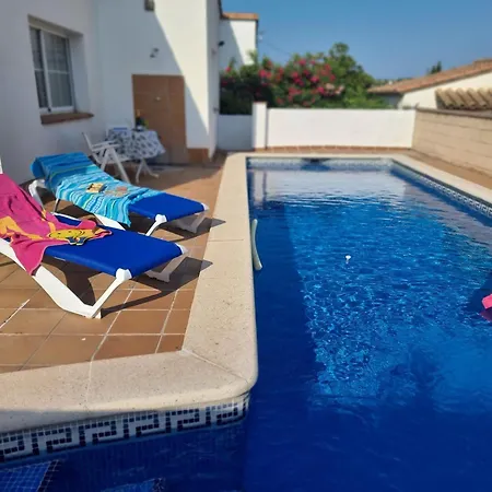 Casa Confortable Cerca De La Playa Con Piscina Privada - Hisp-236-72 *